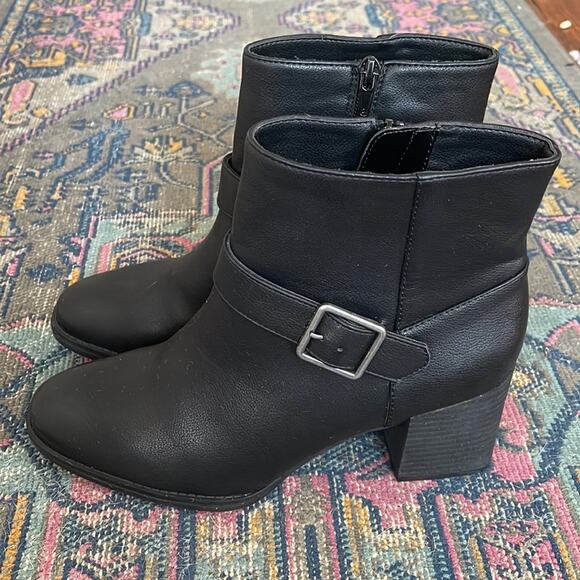 NWOT SOUL Naturalizer Flyer vegan leather heeled side zip buckle ankle boots 8.5 - Picture 3 of 8